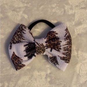 Nylon headband bows